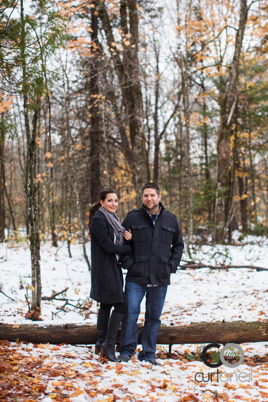 Sault Ste Marie Engagement Photography - Amanda and Allan - Wishart Park, snow, fall, balloon