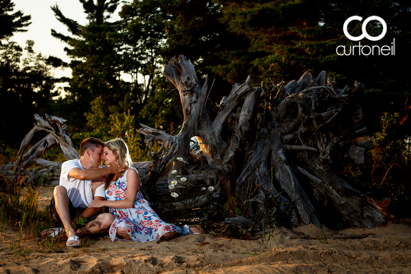 Sault Ste Marie Engagement Photography - Shannon and Eric - Sunnyside Beach, driftwood, sand