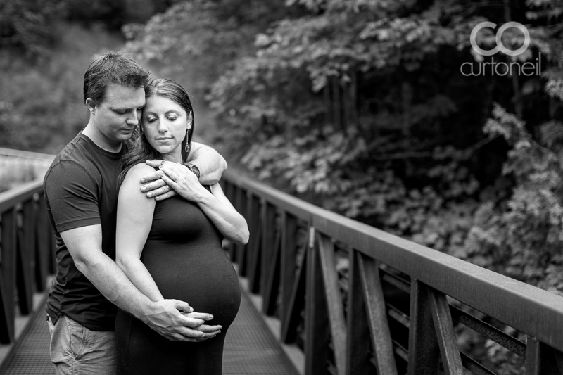Sault Ste Marie Maternity Photography - Krista and Brian - Fort Creek, bridge, maternity