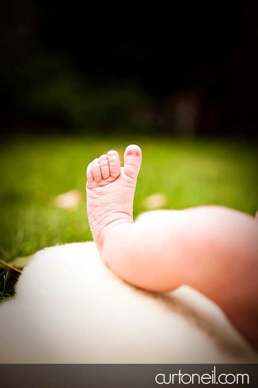 Newborn photography - Charlie - baby foot