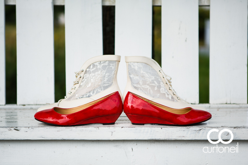 Sault Ste Marie Wedding Photography - Danielle and Brendan - Bruce Mines, Lawrence Springwater Farms, balloon, haybale, barn