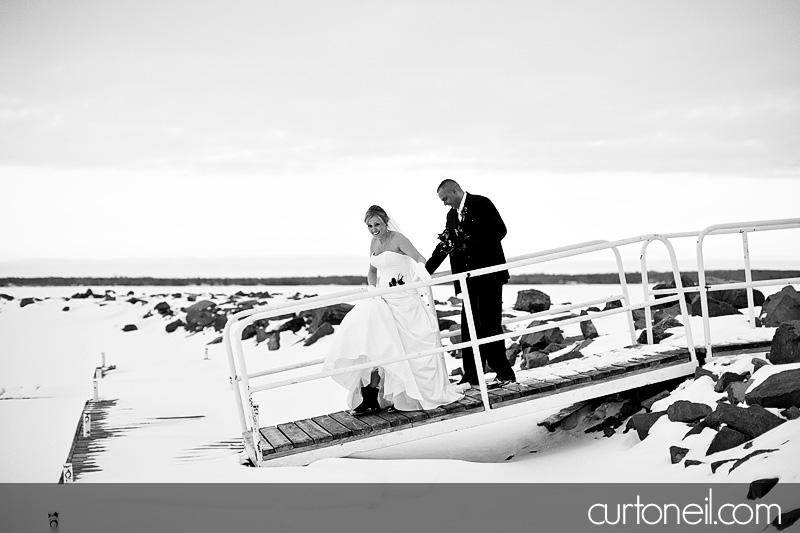 Sault Ste Marie Wedding Photography - Lisa and Scott - winter cold
