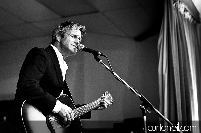 Sault Ste Marie Wedding Photography - Lisa and Scott - winter cold