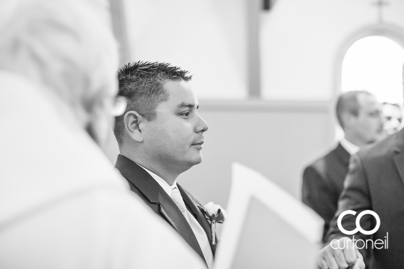 Sault Ste Marie Wedding Photography - Veronica and Gus - Garden River, Water Tower Inn, fall, cold, rain